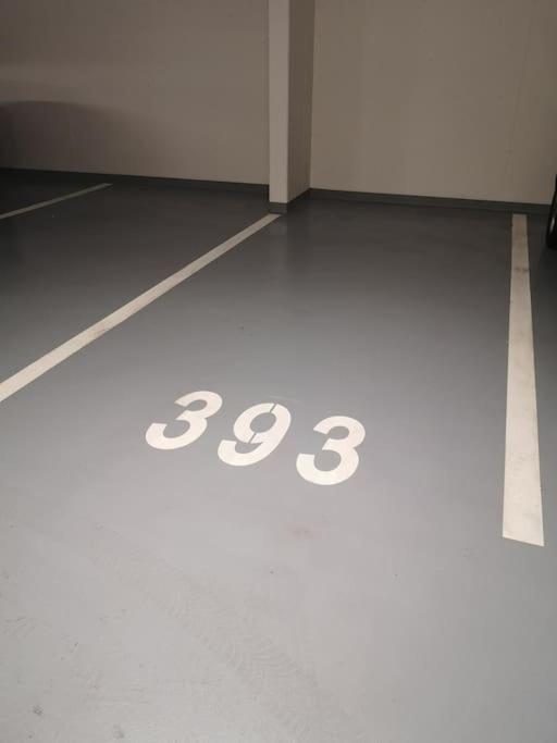 M&M1 Studio Apartment Near Center With Free Parking - Ac Košice Buitenkant foto
